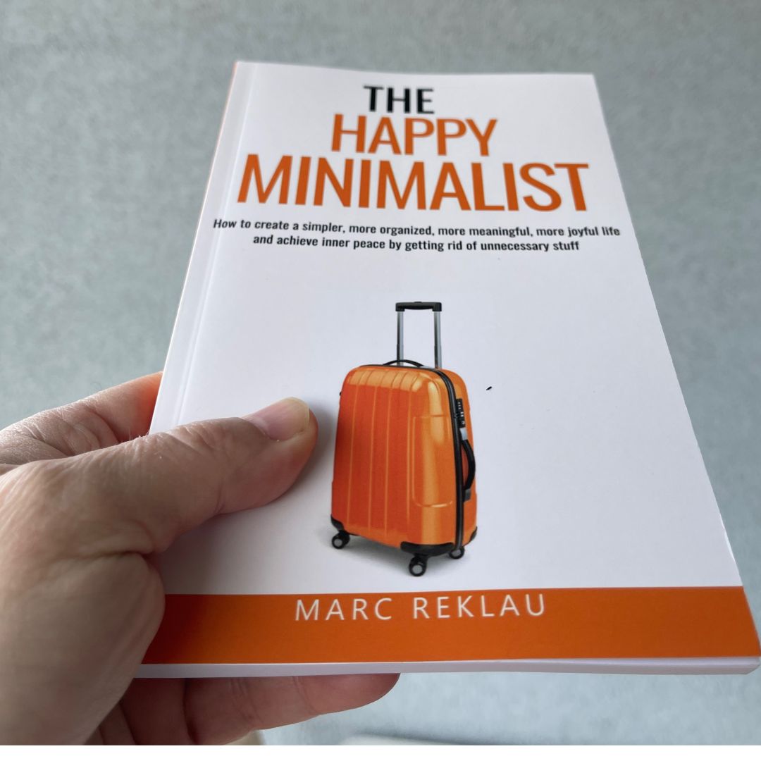 The Happy Minimalist (PAPERBACK)